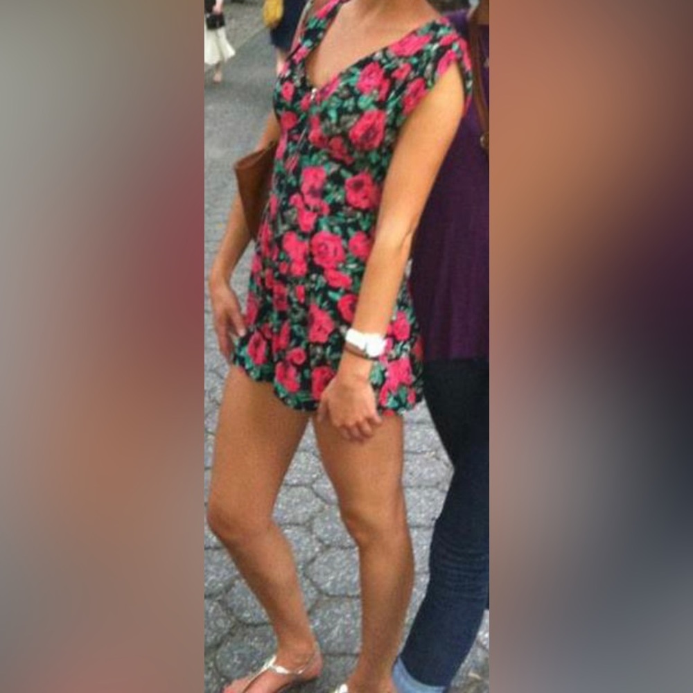 LF Vintage Floral Zip Up Romper Size Small - Picture 2 of 2
